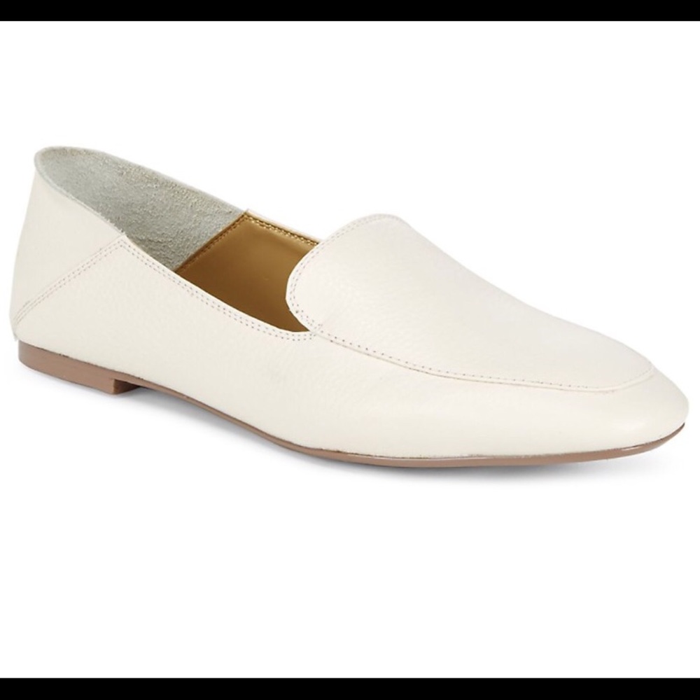 Saks Fifth Avenue Collapse Leather Flats. New. 10 - Picture 2 of 6